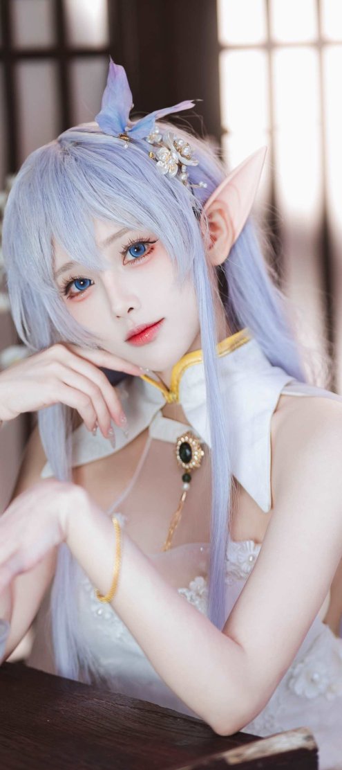 Cosplay | 没想到像这样在阁楼上吹着晚风、闻着淡淡的花香，也很惬意呢