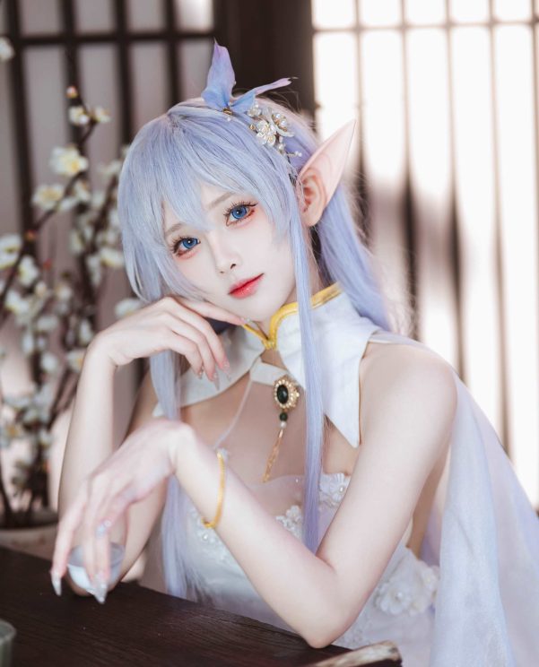 Cosplay | 没想到像这样在阁楼上吹着晚风、闻着淡淡的花香，也很惬意呢