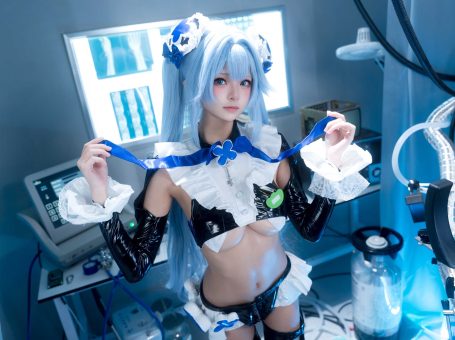 九柒喵 Nikke胜利女神 汉赛尔，摄影师镜头下的机械与生命交织的绝美诗篇