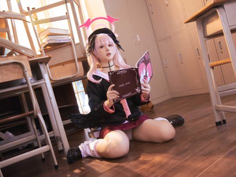 屿鱼Yukako 碧蓝档案 下江小春原皮，摄影师镜头下的元气少女与光影魔法全记录