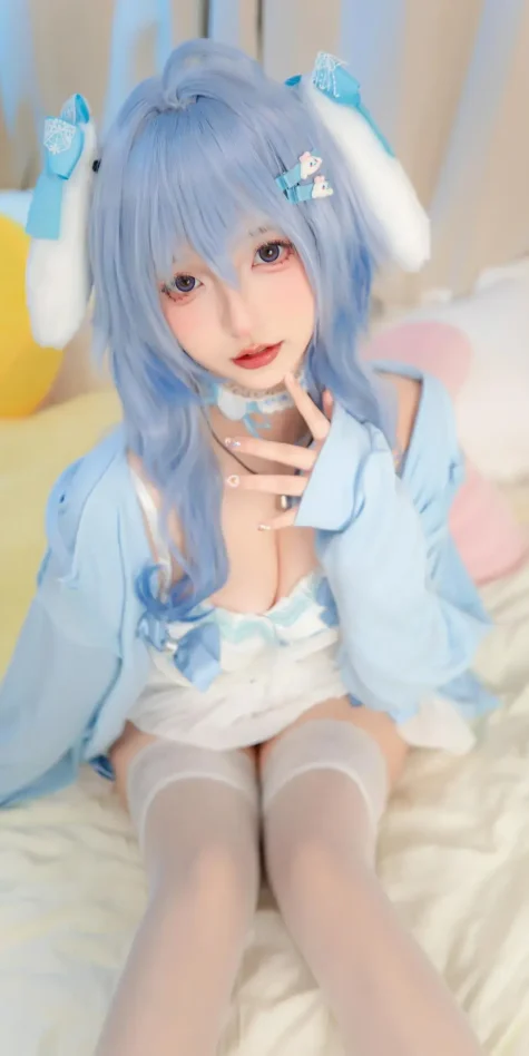 Cosplay｜神楽坂真冬 – 第五季 序号82：《甘雨降临》