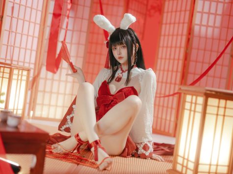 屿鱼Yukako 碧蓝航线 大山·祈愿的巫女兔，摄影师如何捕捉神社少女的灵动与祈愿瞬间