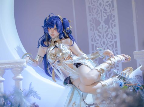 屿鱼Yukako 鸣潮 尤诺 原皮，光影交织下的异世旅人写真拍摄全记录