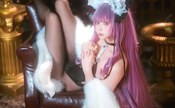 西园寺南歌 碧蓝航线 塔什干，冰蓝之瞳与浪花絮语下的舰船少女写真叙事